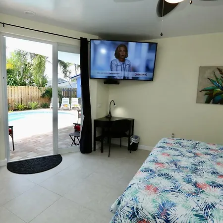 Fantasy Island Inn, Caters To Men Wilton Manors Exterior photo