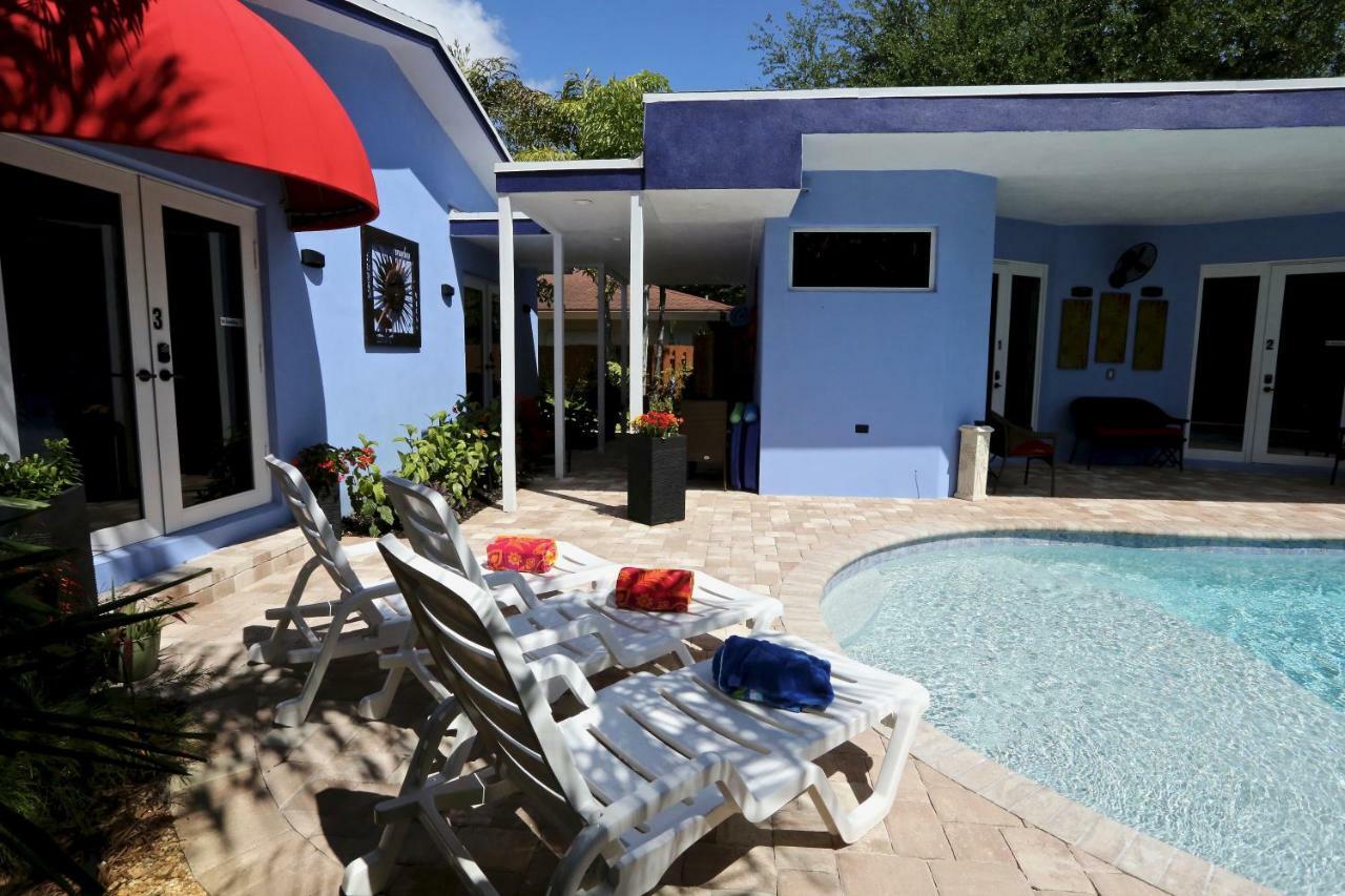 Fantasy Island Inn, Caters To Men Bed & Breakfast Wilton Manors