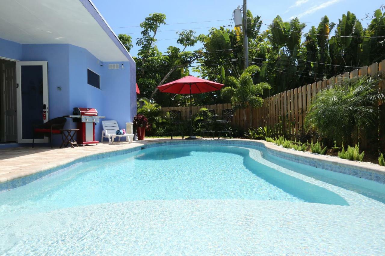 Bed & Breakfast Fantasy Island Inn, Caters To Men