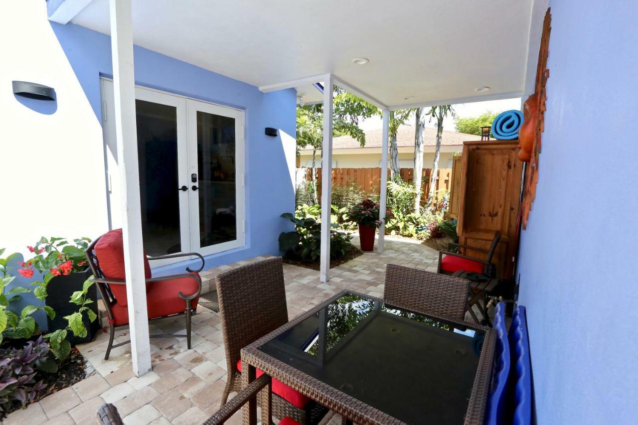 Fantasy Island Inn, Caters To Men Bed & Breakfast 3*