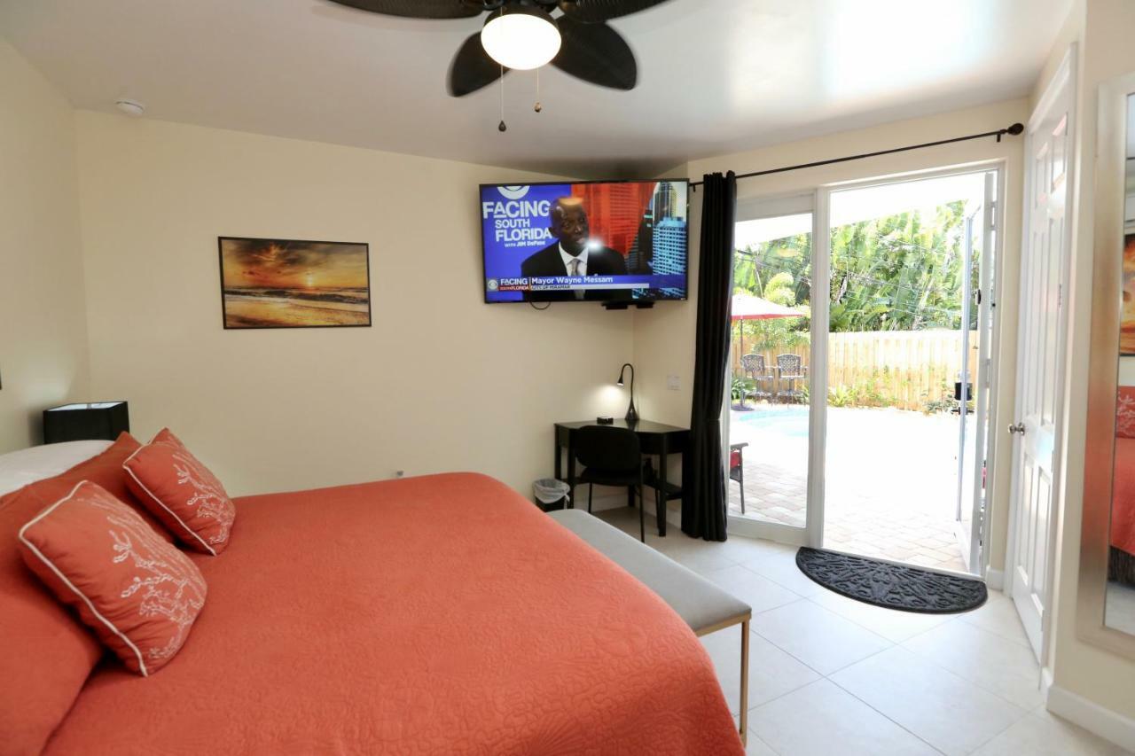 Fantasy Island Inn, Caters To Men Bed & Breakfast Wilton Manors