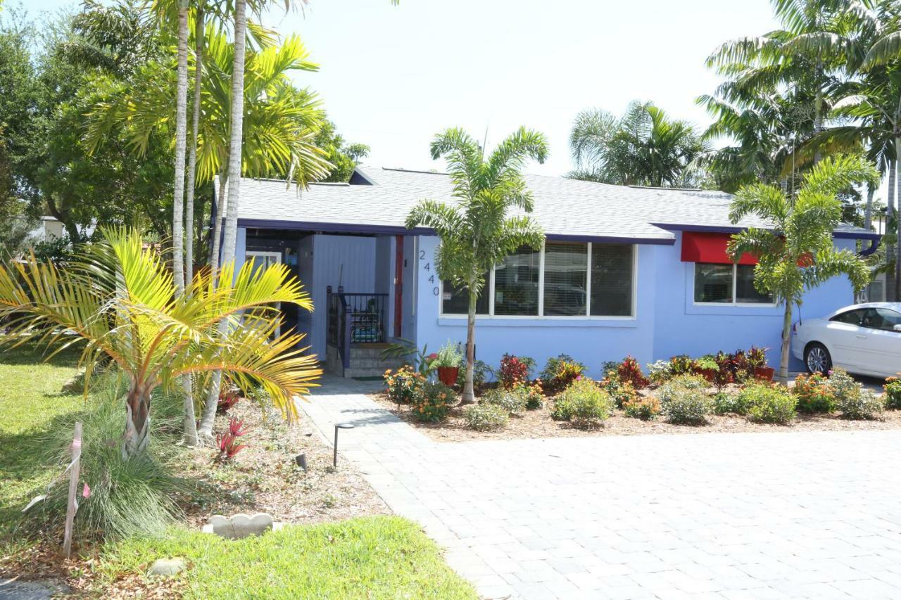 Fantasy Island Inn, Caters To Men Bed & Breakfast 3*